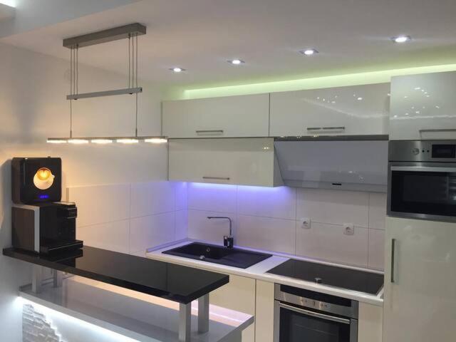 Grey Apartment Ниш Екстер'єр фото
