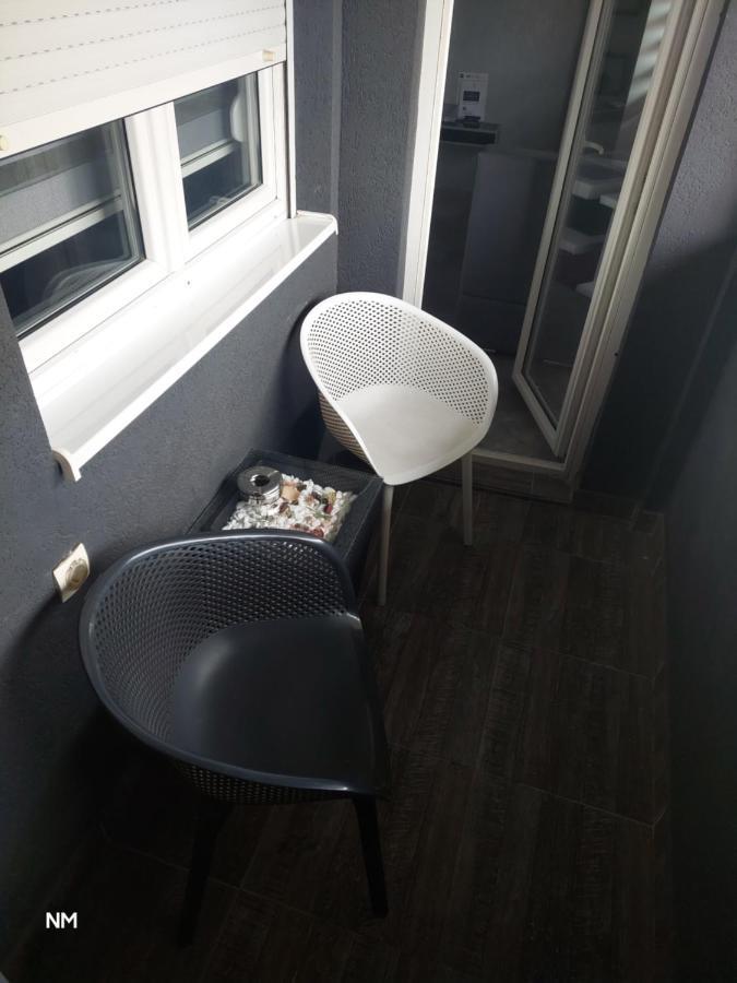 Grey Apartment Ниш Екстер'єр фото