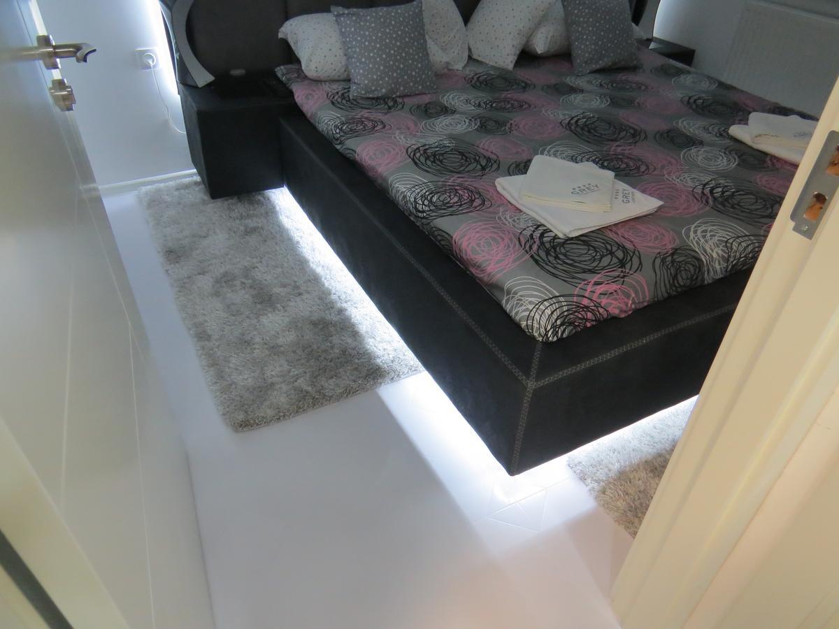 Grey Apartment Ниш Екстер'єр фото