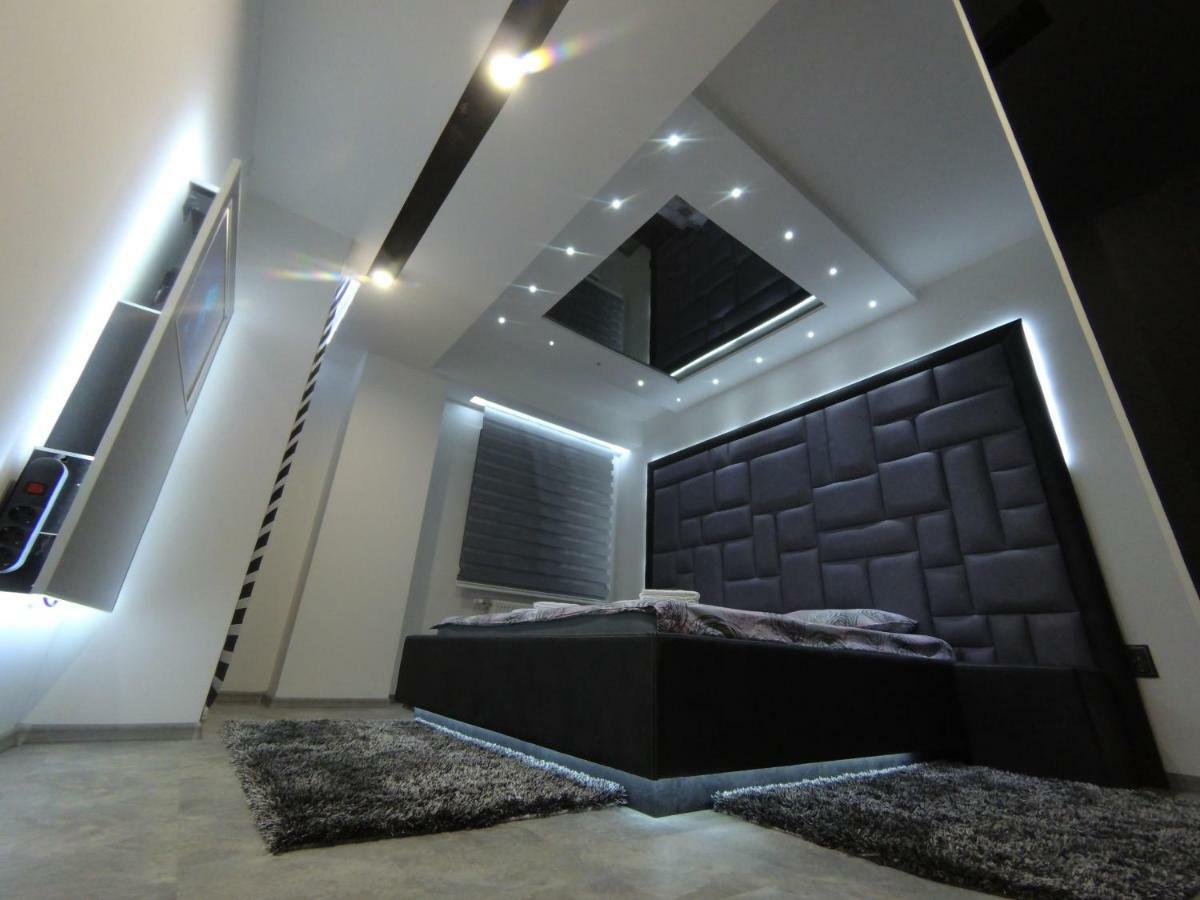 Grey Apartment Ниш Екстер'єр фото
