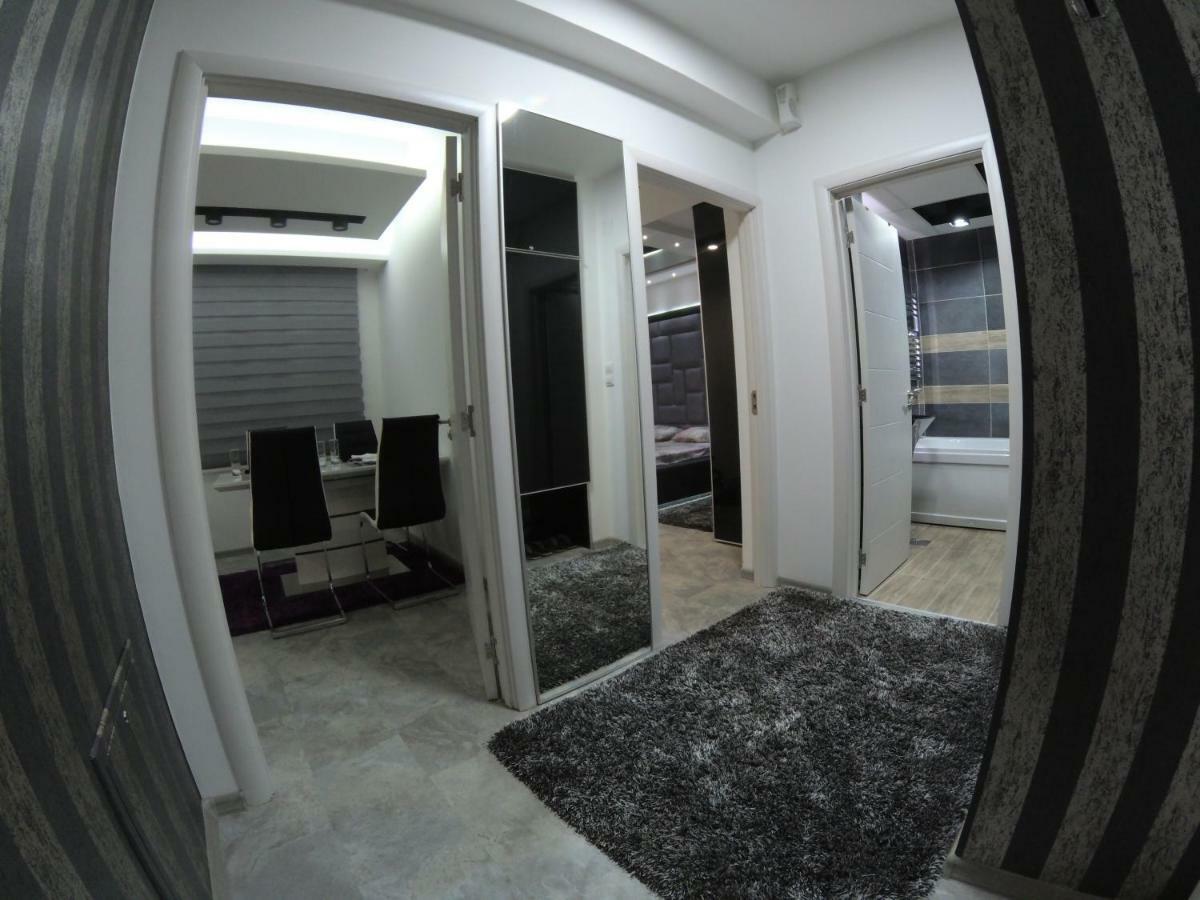 Grey Apartment Ниш Екстер'єр фото
