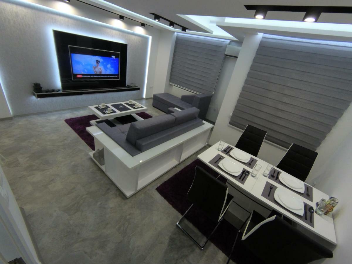 Grey Apartment Ниш Екстер'єр фото